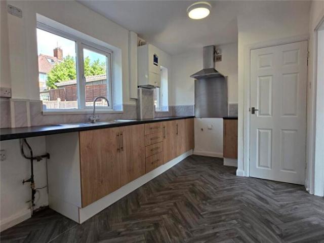 3 Bedroom End Of Terrace House To Rent In Withern Road, Nottingham, NG8