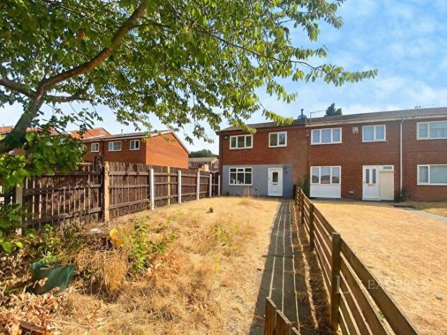 3 Bedroom End Of Terrace House To Rent In Barent Walk, NG5