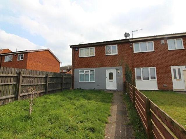 3 Bedroom End Of Terrace House To Rent In Barent Walk, Nottingham, NG5