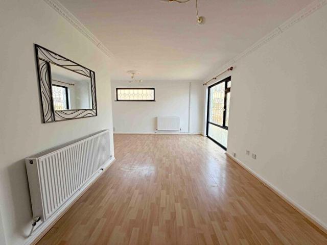 3 Bedroom End Of Terrace House To Rent In Baywood Avenue, West Cross, Swansea, SA3