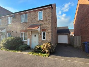 3 Bedroom End Of Terrace House To Rent In Dunnock Road, Bodicote, Banbury, Oxon, OX15