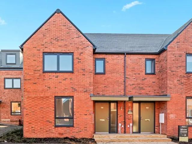 3 Bedroom End Of Terrace House To Rent In Eredine Crescent, Shenley Wood, Milton Keynes, MK5