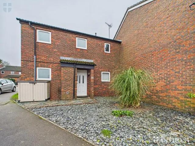 3 Bedroom End Of Terrace House To Rent In Meadow Way, Leighton Buzzard, LU7