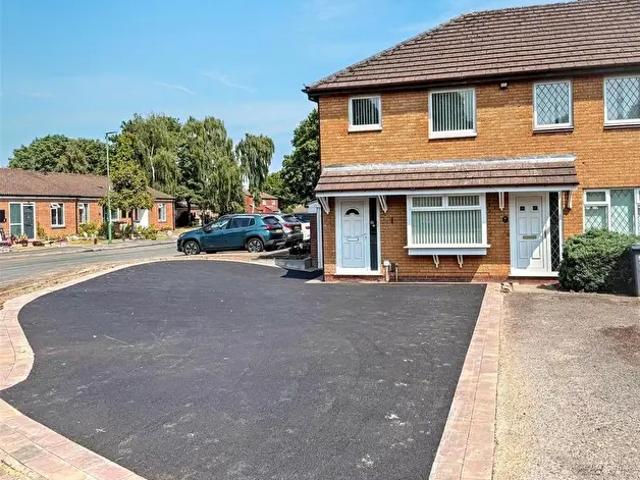 3 Bedroom End Of Terrace House To Rent In Rainsbrook Drive, Shirley, Solihull, B90