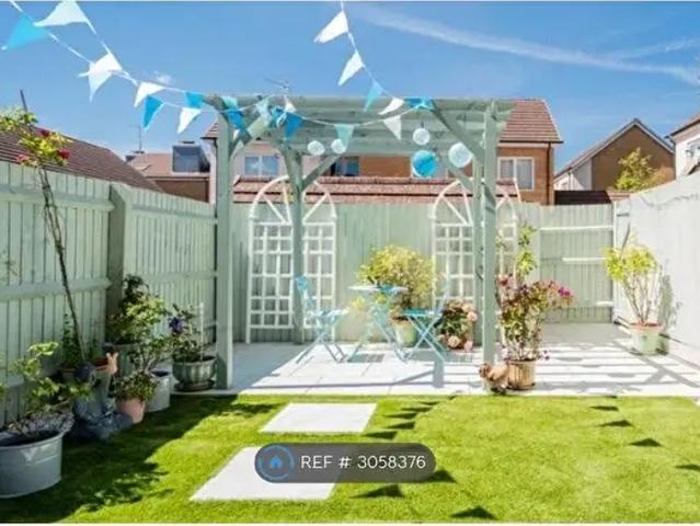 3 Bedroom End Of Terrace House To Rent In Sinatra Drive, Milton Keynes, MK4