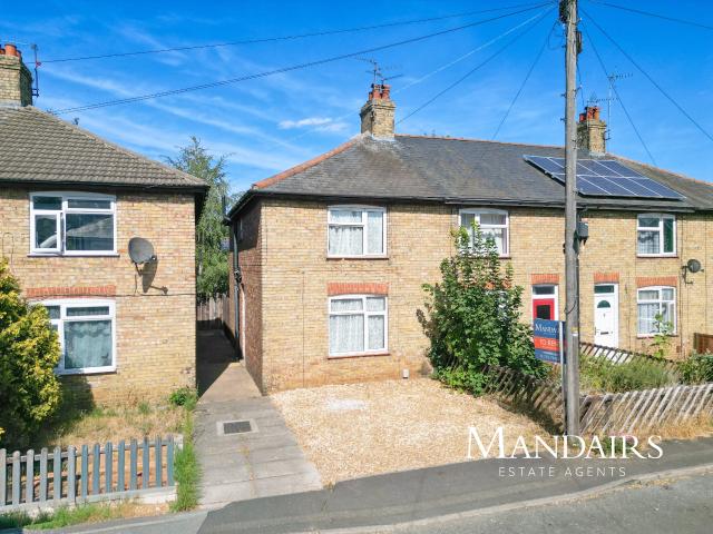 3 bedroom end of terrace to rent
