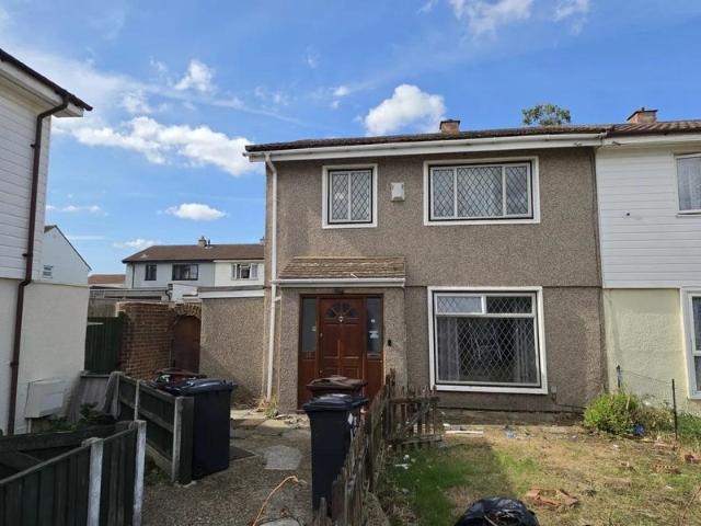 3 bedroom end terrace house