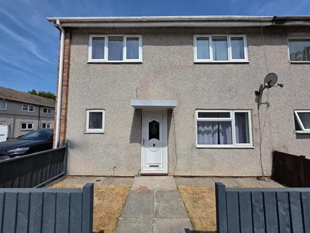 3 Bedroom End Terrace House To Rent In Rowanberry Avenue, Braunstone Frith, Leicester, LE3