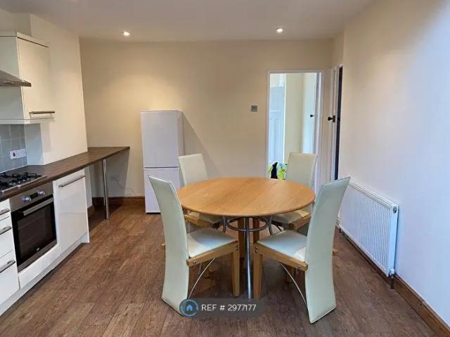 3 Bedroom End Terrace House To Rent In Ruscote Avenue, Banbury, OX16