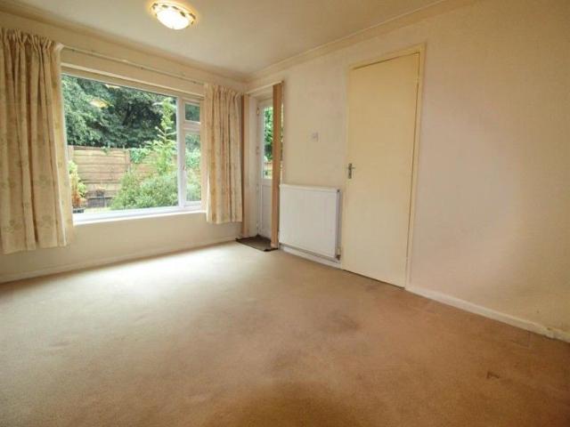 3 Bedroom End Terrace To Let