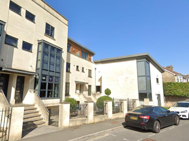3 Bedroom End Terraced House To Let in Bath, BA2
