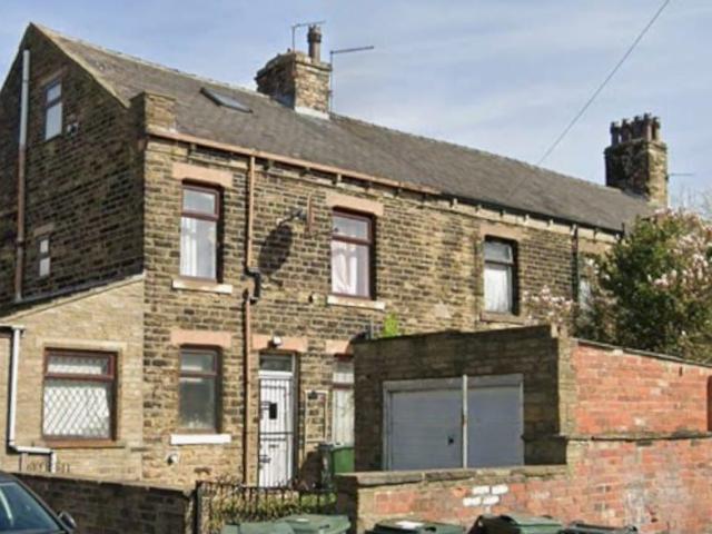 3 bedroom end terraced house To Let in Bradford