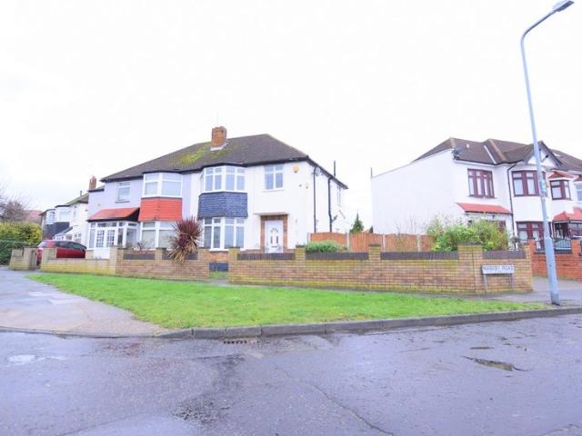 3 Bedroom End Terraced House To Rent in Naseby Road, Barkingside, IG5