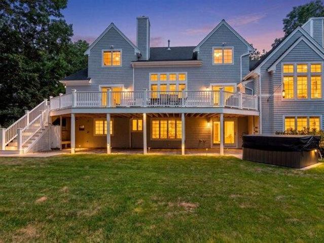 3 bedroom, East Falmouth MA 02536 105384508