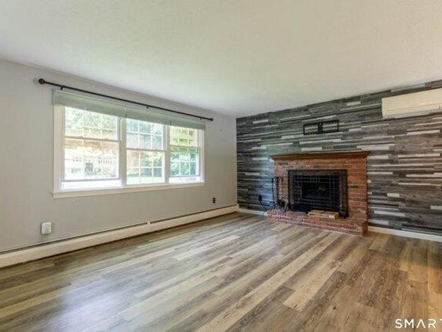 3 bedroom, East Hampton CT 06424 105551278