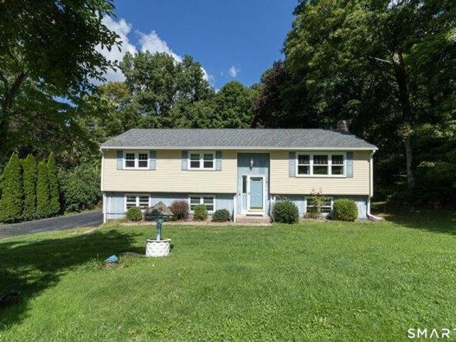 3 bedroom, East Hampton CT 06424 105559631