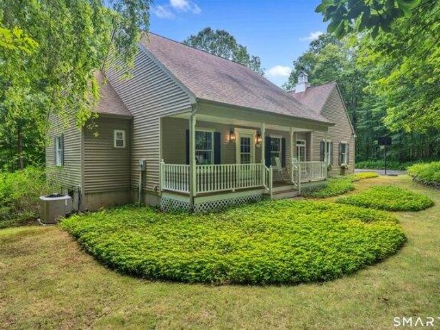 3 bedroom, East Haddam CT 06423 104810445