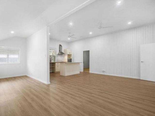 3 BEDROOM EAST IPSWICH RENOVATED