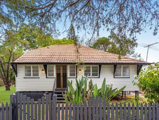 3 BEDROOM EAST IPSWICH RENOVATED