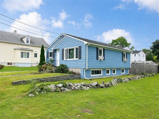 3 bedroom, East Providence RI 02914 105721393