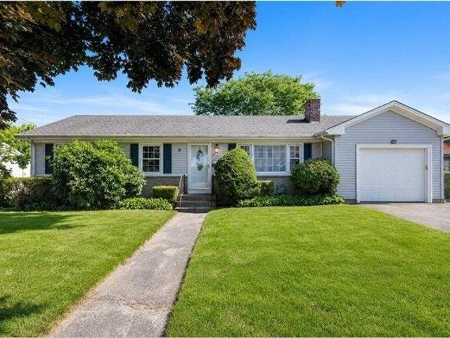 3 bedroom, East Providence RI 02915 105532767