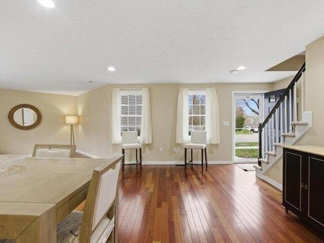 3 bedroom, Easton MA 02375 105552490