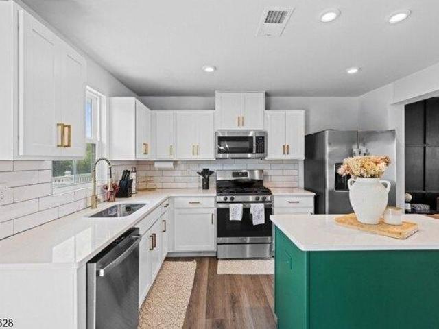 3 bedroom, Edgewater Park NJ 08010 105288487