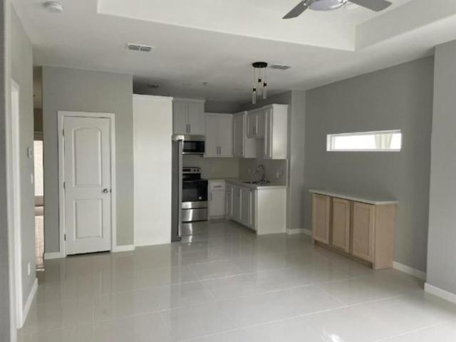 3 bedroom, Edinburg TX 78541 105898946