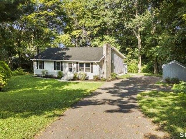 3 bedroom, Ellington CT 06029 105438359