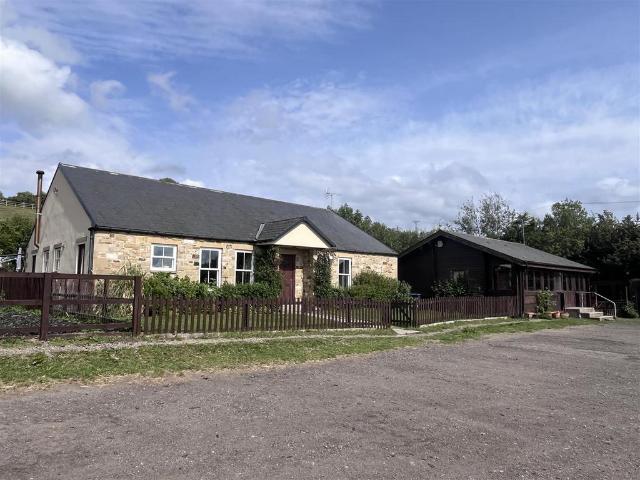 3 bedroom equestrian facility for sale