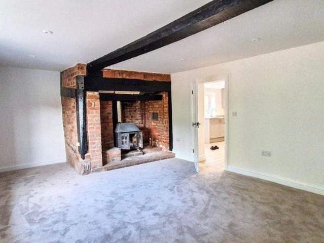 3 bedroom equestrian property to rent
