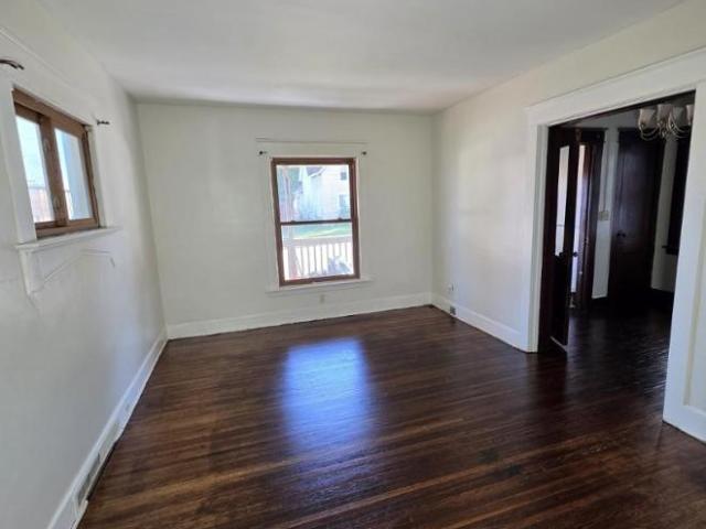 3 bedroom, Erie PA 16502 105921459
