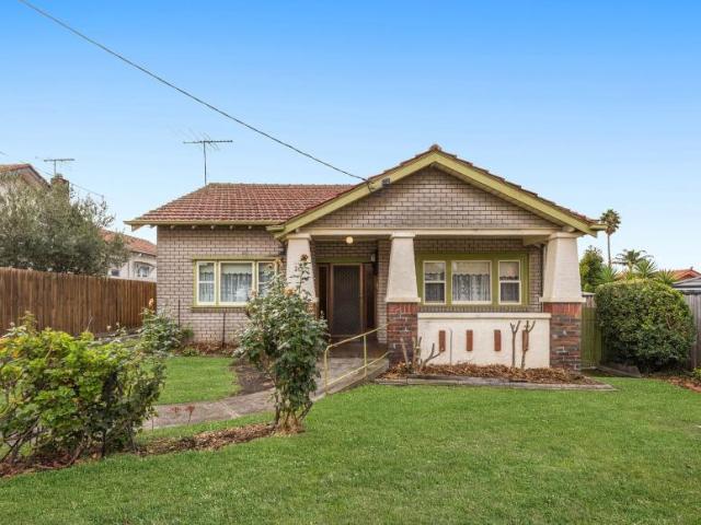 3 Bedroom House Essendon VIC 102761071