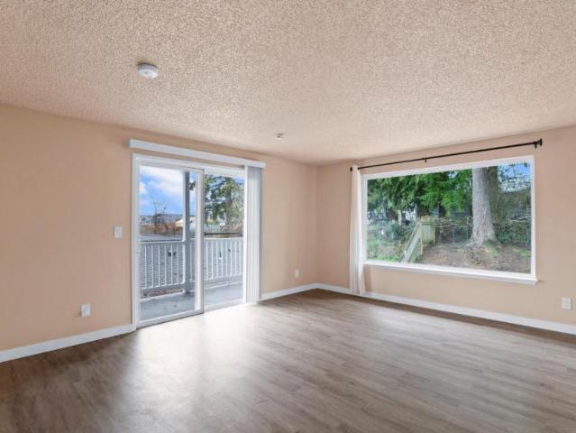 3 bedroom, Everett WA 98203 LS105701338