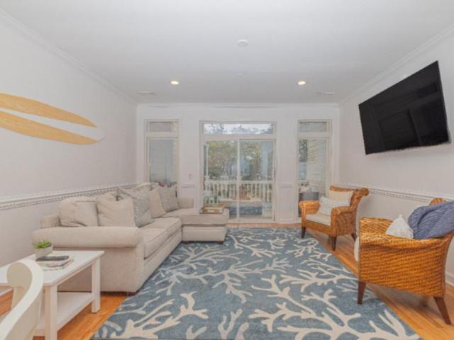 3 bedroom, Folly Beach SC 29439 105180855