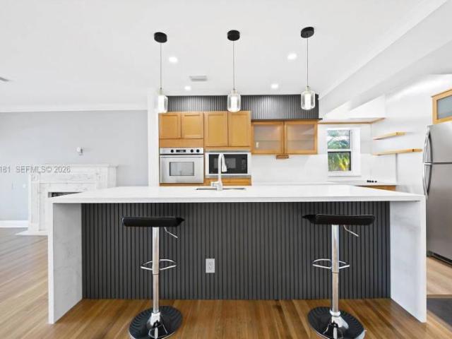 3 bedroom, Fort Lauderdale FL 33304 106076723