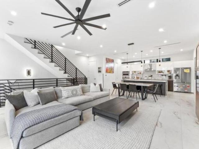 3 bedroom, Fort Lauderdale FL 33304 106217618