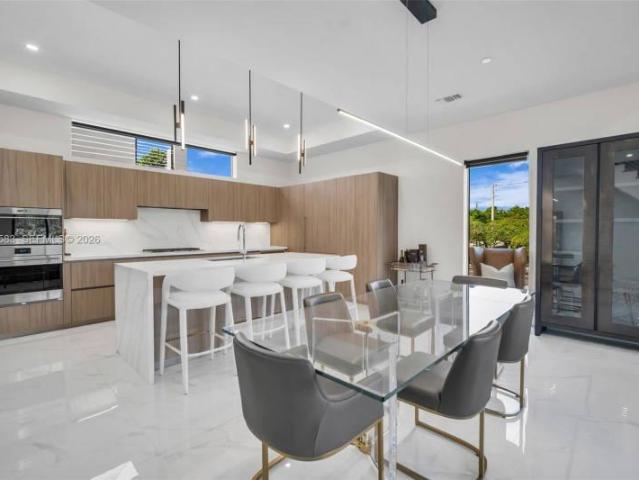 3 bedroom, Fort Lauderdale FL 33301 106192020