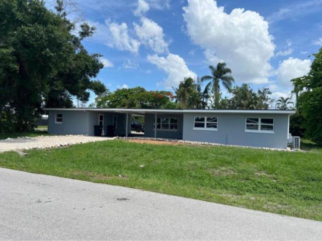 3 bedroom, Fort Myers FL 33907 LS104936483