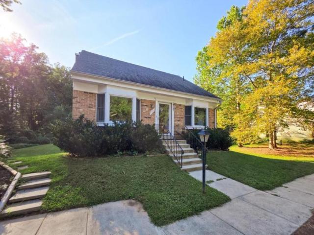 3 bedroom, Fairfax VA 22031 LS105698655