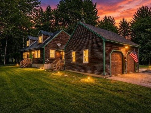 3 bedroom, Fairfield ME 04937 105752672
