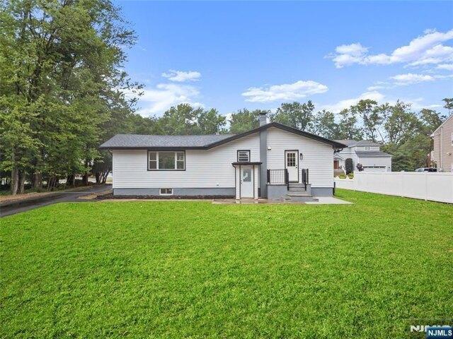 3 bedroom, Fairfield NJ 07004 105230870