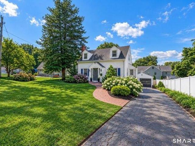 3 bedroom, Fairfield CT 06825 105550856