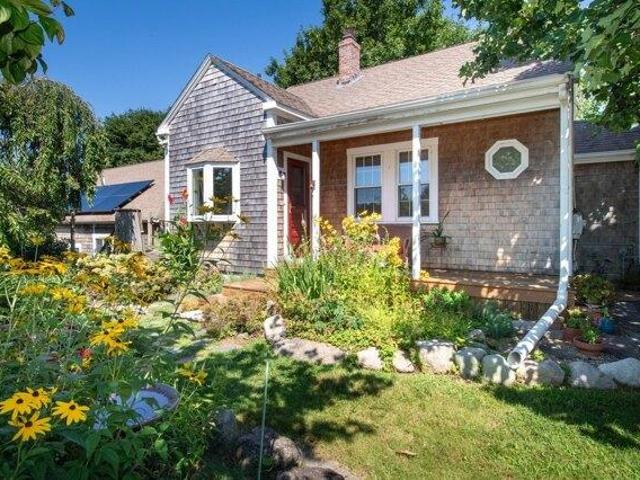 3 bedroom, Fairhaven MA 02719 105386811