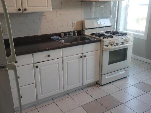3 bedroom, Fall River MA 02721 105391386