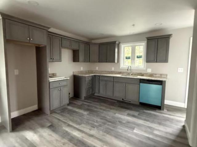 3 bedroom, Fall River MA 02721 106110023