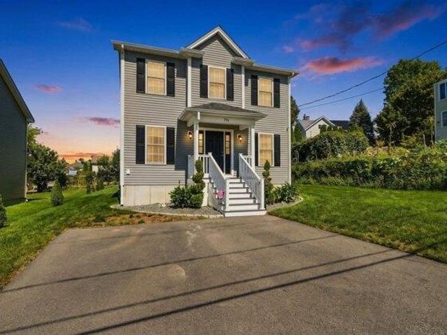 3 bedroom, Fall River MA 02724 105589481
