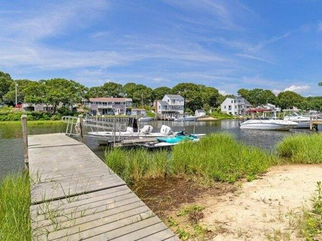 3 bedroom, Falmouth MA 02536 105511247