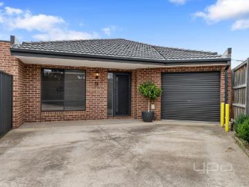 Melton West, Victoria - Equipped kitchen