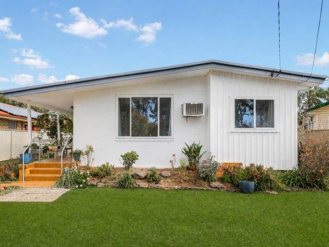 3 Bedroom Family Home! | 2.2km To St Marys Train Station!